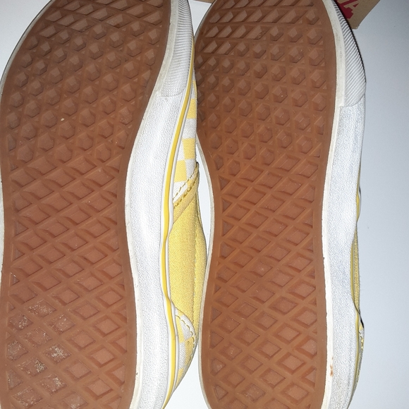 Vans - Picture 6 of 8